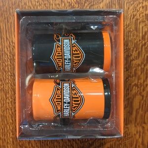 New HD Salt and Pepper Shakers